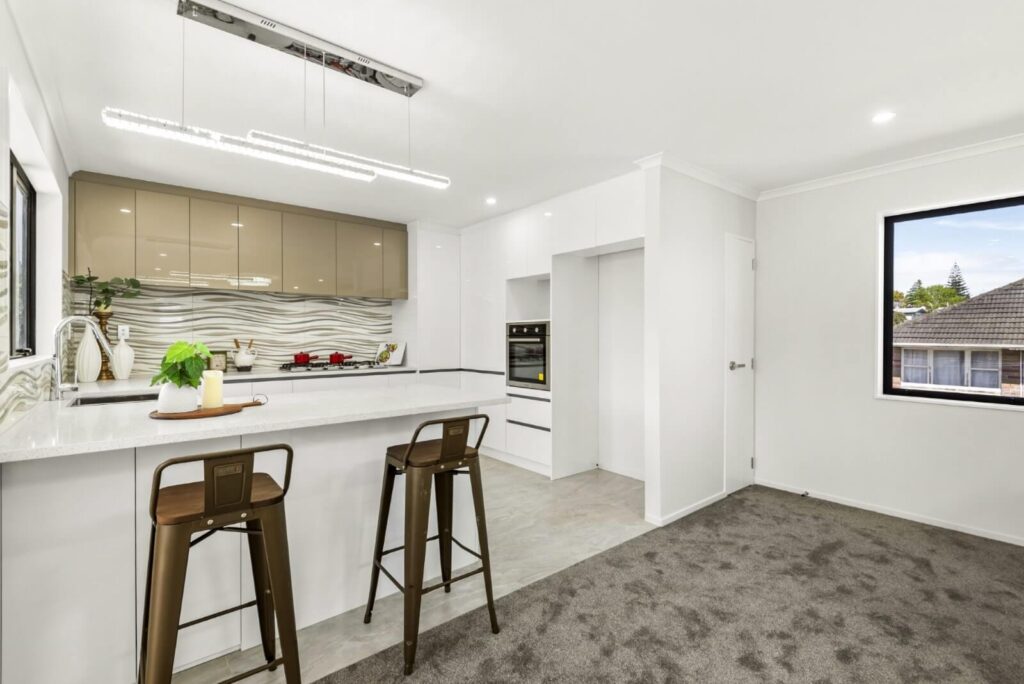 1-99 Tiverton Road New Windosor - Property by Mona Lisa Real Estate (1)
